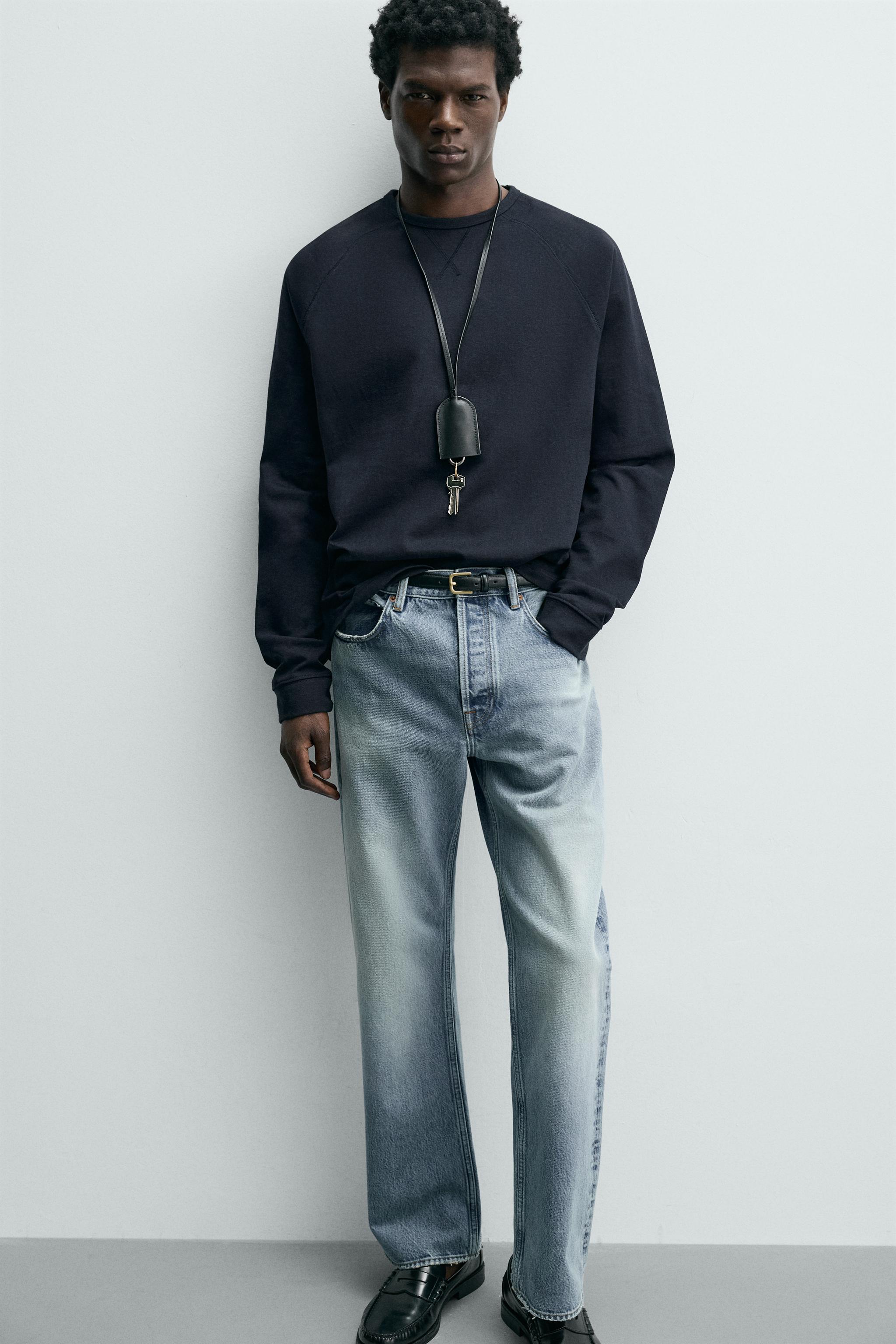 HEAVYWEIGHT CREWNECK T-SHIRT